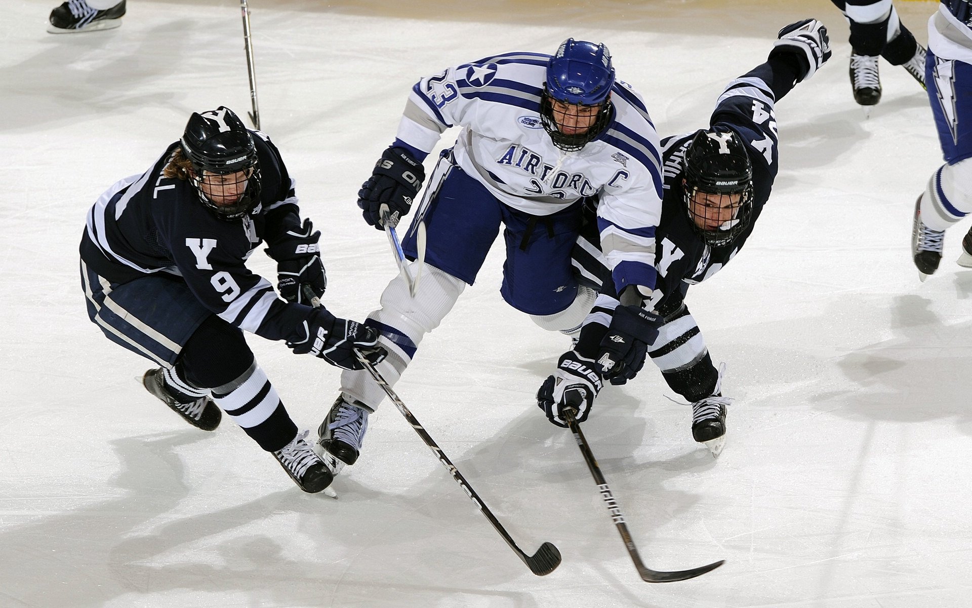 爱游戏-AI在F1中的应用：引领赛车行业未来，f1人工智能